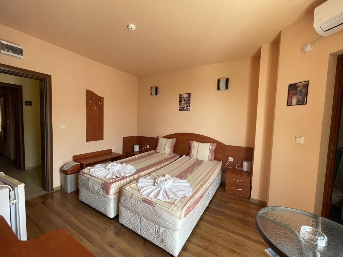Hotel Vega Kranevo Exteriör bild