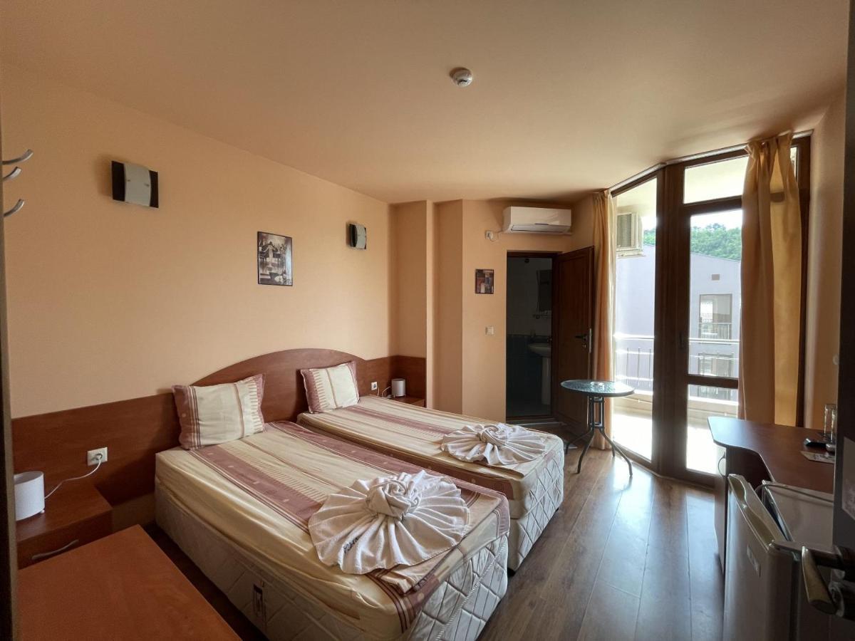 Hotel Vega Kranevo Exteriör bild